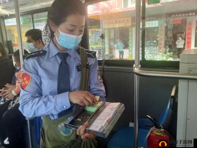 yd 小镇公交车售票员服务态度热情周到