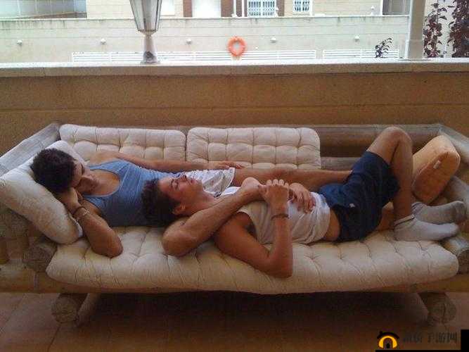 中国同志男男 XXX 高清激情视频：探索不同文化背景下的性取向与情感表达